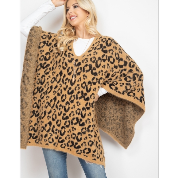 Leopard Print Knit Poncho - Picture 5 of 9